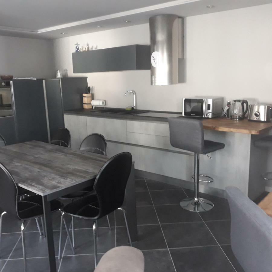 Felix Apartment Giustino Bagian luar foto